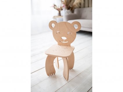 Dětská dřevěná židlička medvěd