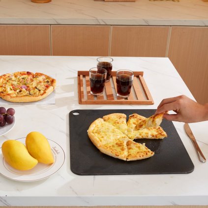 Szénacél pizzaserpenyő 35,56 cm x 35,56 cm