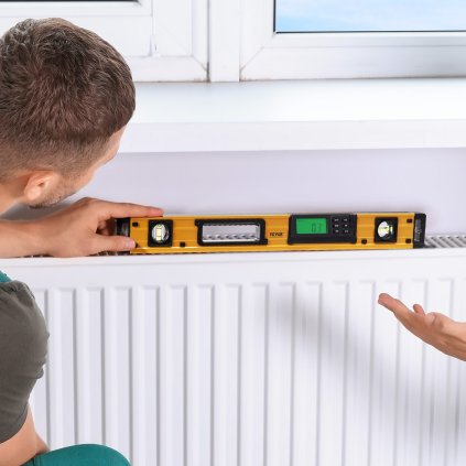 Mágneses torpedó vízmérték 60 cm-es LED képernyő