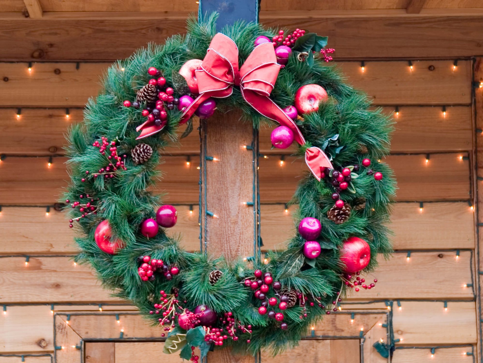 Vianočná výzdoba pred dvere, ktorá zaujme každého