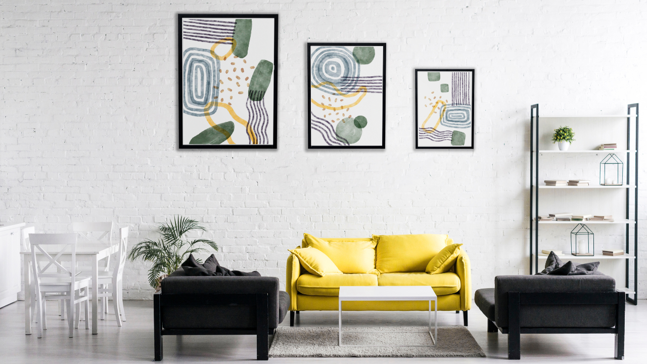 Ako ladiť nástenné dekorácie do obývačky so štýlom interiéru?