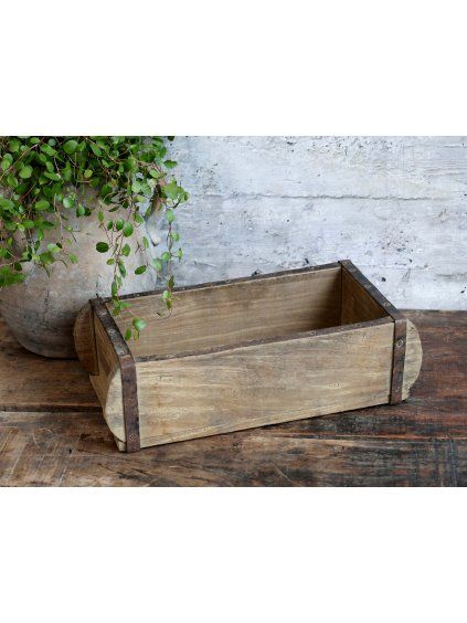 Drevená forma na tehly