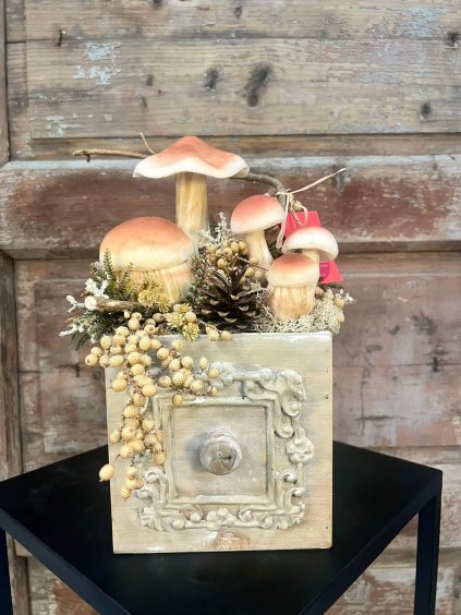 Lesný šuflík s hríbikmi