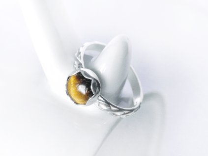 strieborny prsten s ockom tigrim okom