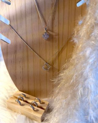 Vyrobené s citem pro detail a láskou k řemeslu – šperky JSB Bijoux jsou víc než jen doplňky. 🤩 Jsou to malé jistoty, které...