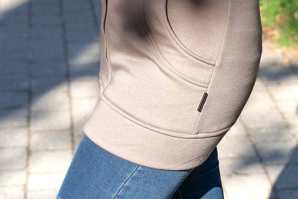 Dámská dlouhá mikina na zip s kapucí Béžová | Jsem máma – česká kvalita