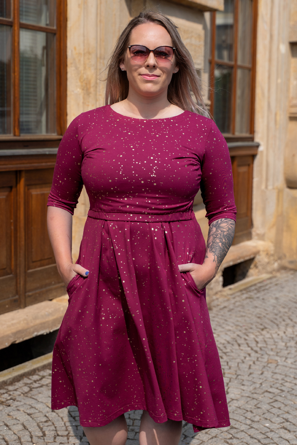 Společenské kojící růžové bavlněné šaty na vítání občánků