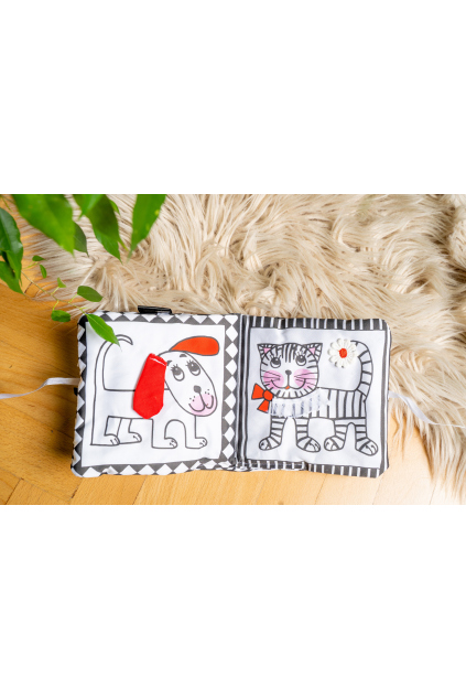 Kontrastní hmatová knížka černobílé leporelo pro miminka