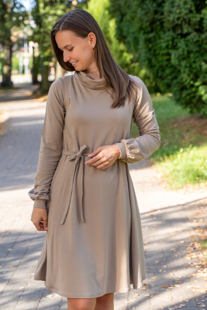 Béžové kojící a těhotenské teplé zimní šaty na křtiny do kostela na vítání občánků