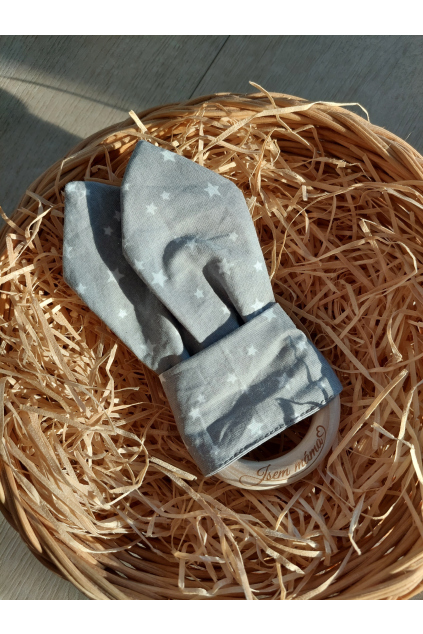 Kontrastní kousátko pro miminko dřevěné kolečko šustící