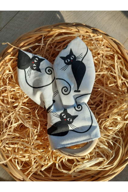 Kontrastní kousátko pro miminko dřevěné kolečko šustící