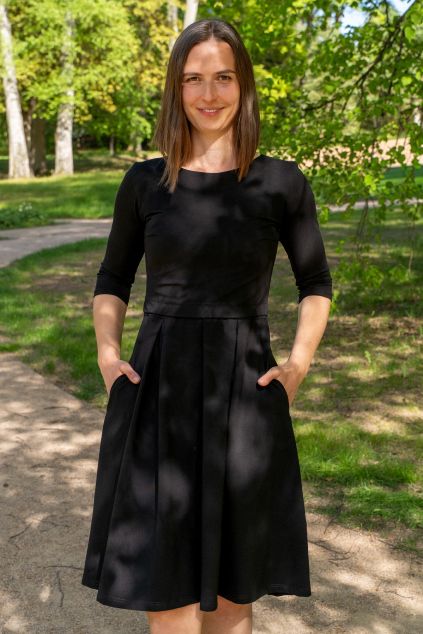 Kojicí šaty Jsem máma – černé