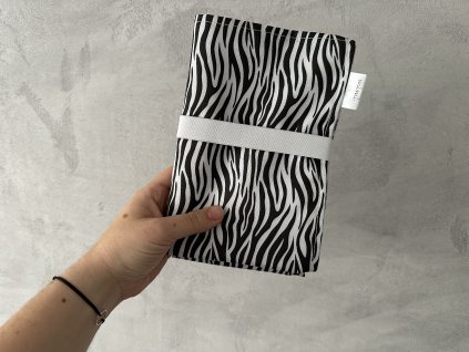 PŘEBALOVACÍ PODLOŽKA ZEBRA ČERNOBÍLÁ