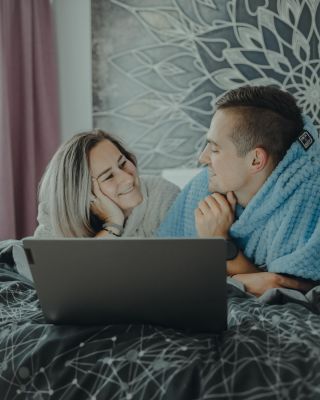 Využij 20% slevu na micací ponča! 🎄💌🫵 https://www.jsemvpoho.cz/ponca/ #ponco #tipnadarek #surfponcho #surfponco...