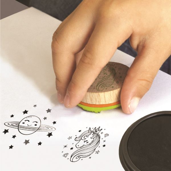 Neobyčejné razítkování