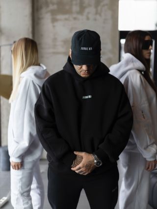 They will Judge you anyway #judgemefashion #cap #blackcapjudgeme #streetwear @laky.royal