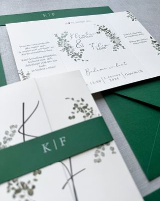 Jedna z nevěst vybrala pro své oznámení papír "Měsíční svit". #svatba #brána #svatebnioznameni #gate #oteviracioznameni...