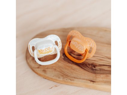 Canpol babies szimmetrikus szilikon cumi szett mountains 18 hó+ 2 db sárga