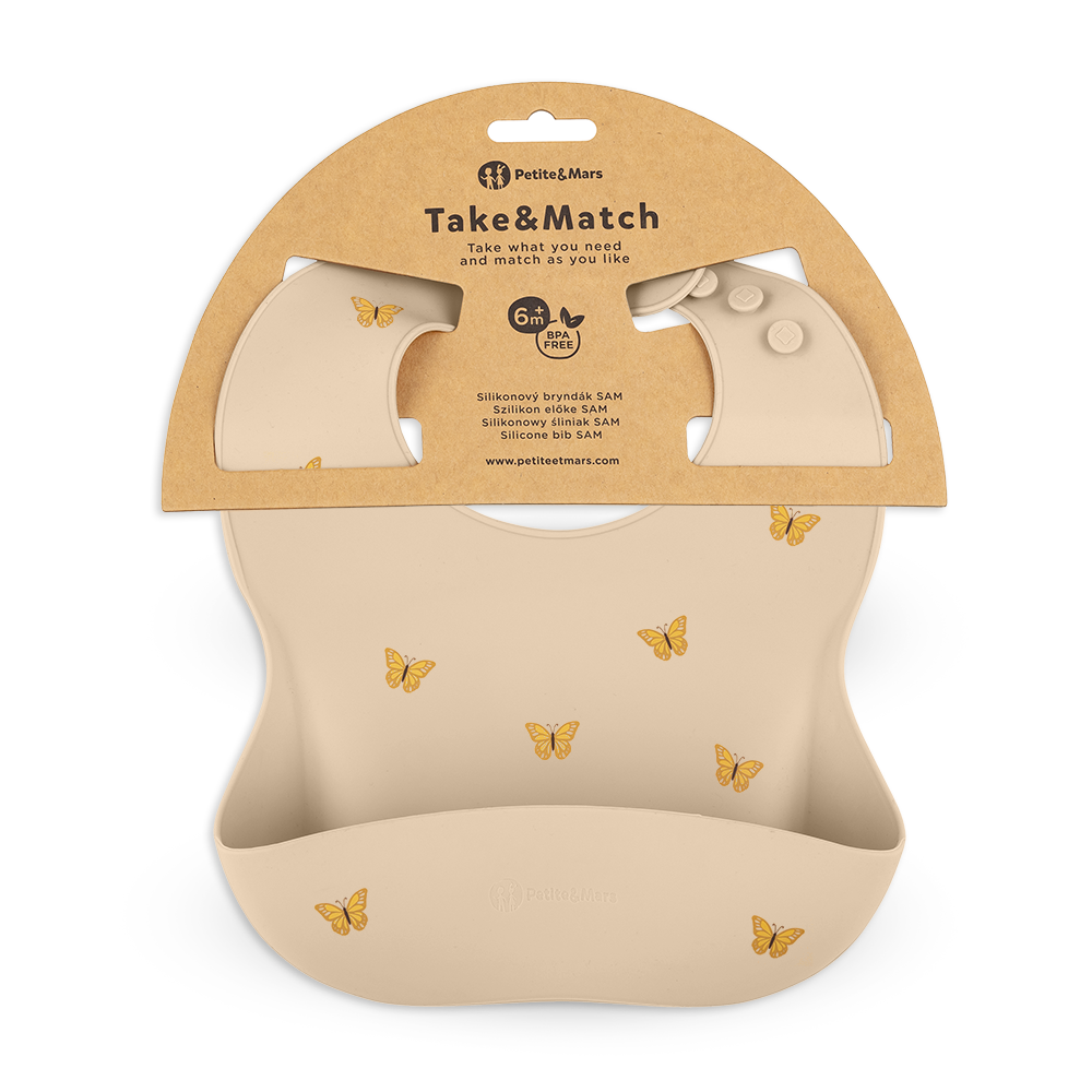 PETITE&MARS Podbradník silikónový Take&Match 6m+ Variant: Sand Butterflies