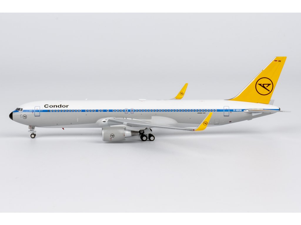Condor 767-300ER/w D-ABUM (Retro colors)