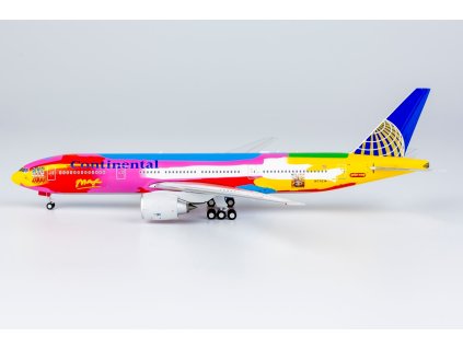 Boeing 777-200ER Continental "Peter Max" N77014