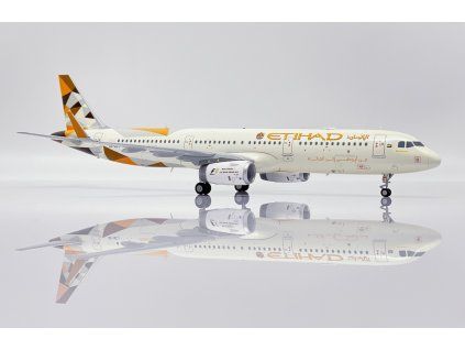 Etihad Airbus A321 A6-AEJ