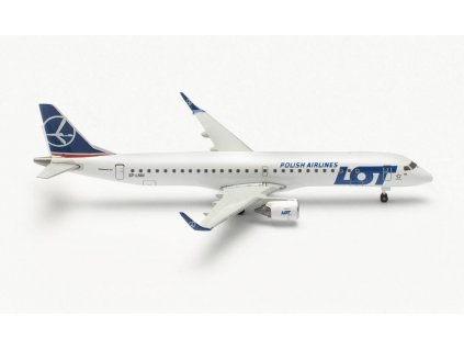 LOT Polish Airlines Embraer E195  SP-LNM