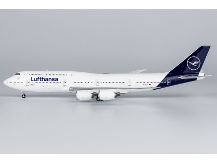Lufthansa Boeing 747-8 D-ABYA new colors