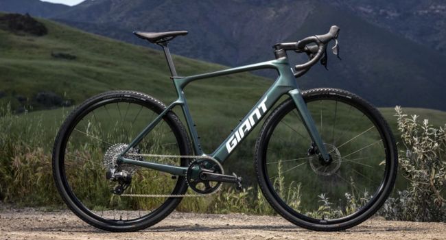 Giant Defy Advanced E+ Elite – nová elektrická silniční střela