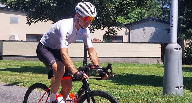 Giant TCR Advanced Pro Dura-Ace: recenze z praxe (rychlost ve větru, komfort a bezduše 30 mm)