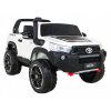 Vozidlo Toyota Hilux White