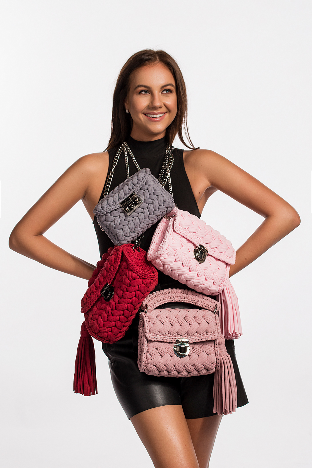 háčkovaný svět kabelek