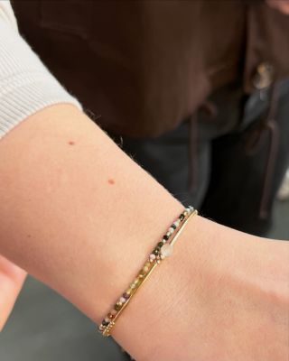 I takhle pěkně jste si dnes ozdobily ručku (jeden z mála příběhů, které jsem v tom shonu stihla vyfotit) … Ostravo, VELKÉ...