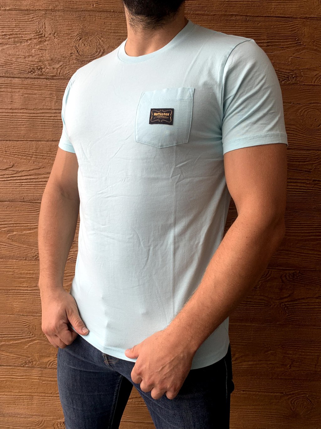 Hollister světle modré tričko s logem na kapsičce
