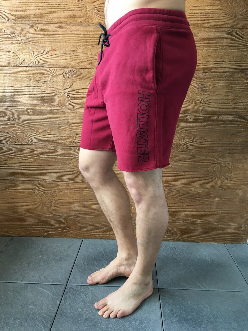 Hollister červené teplákové kraťasy s potiskem