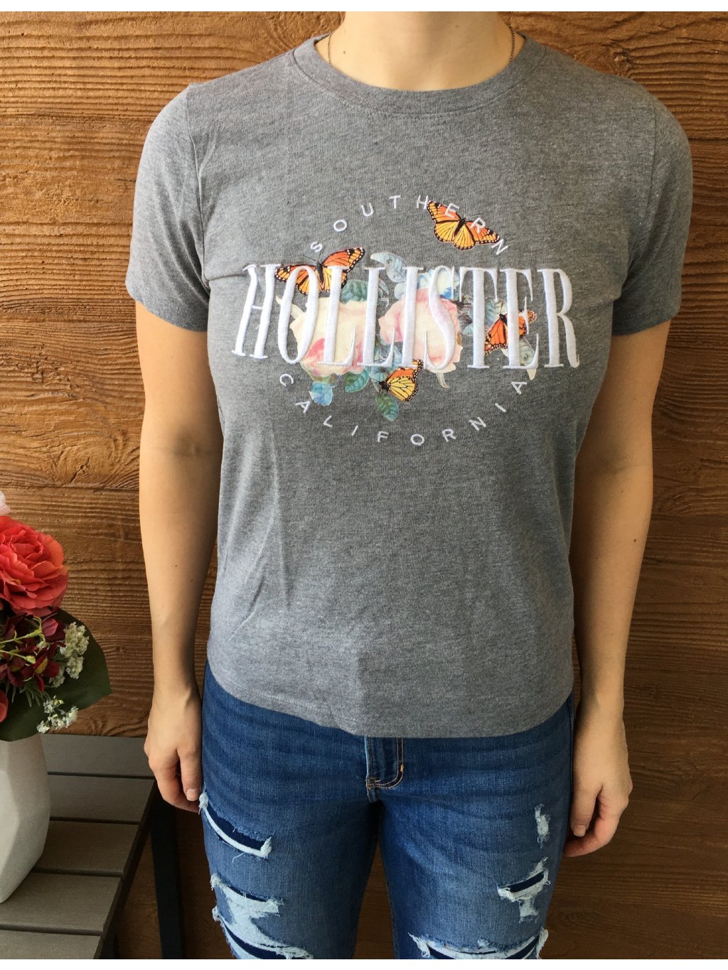 Hollister šedé tričko s potiskem a logem