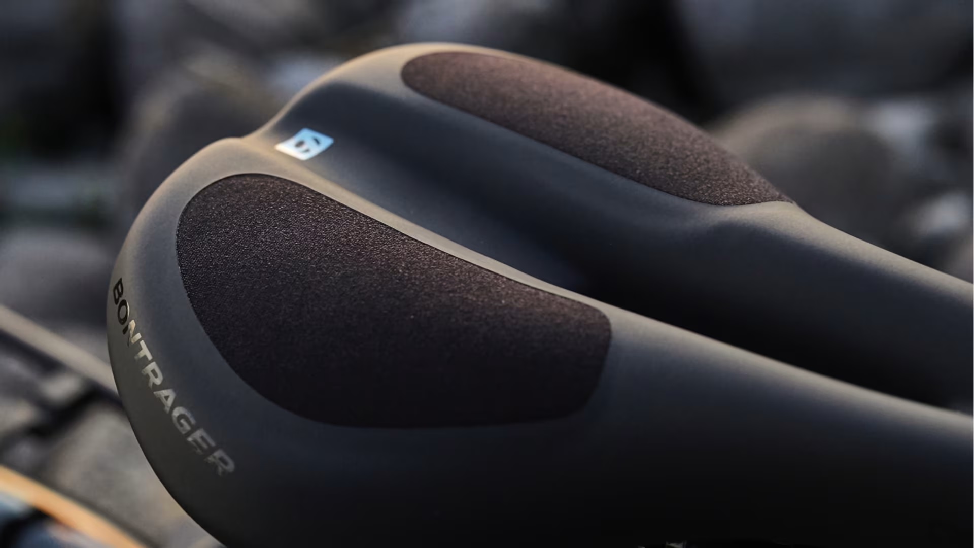 BT20_LAUNCH_FluidSaddles_TechFeature_Commuter_4