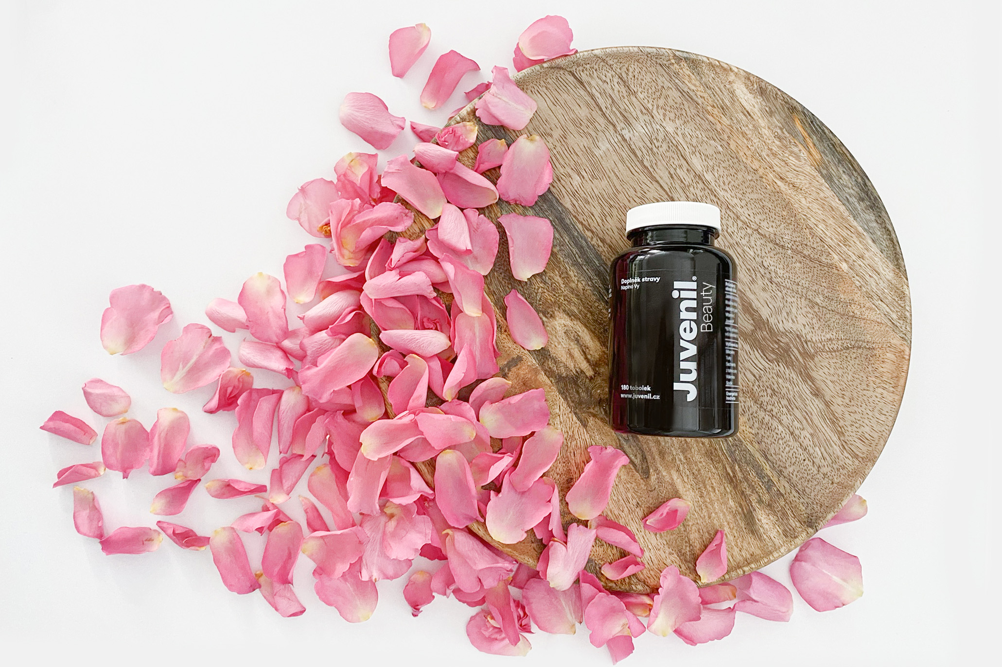 Zářivá pleť a silné vlasy? O svoji krásu můžete pečovat s Juvenilem Beauty