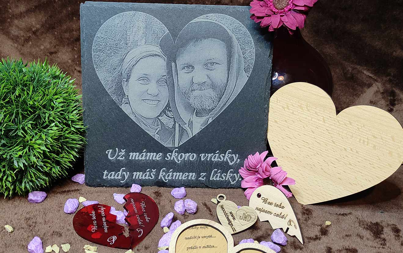 Gravírované fotky na dřevo, fotka na skle, fotka na bridlici, fotka na dlaždici.