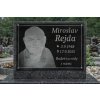 nahrobni deska s fotkou