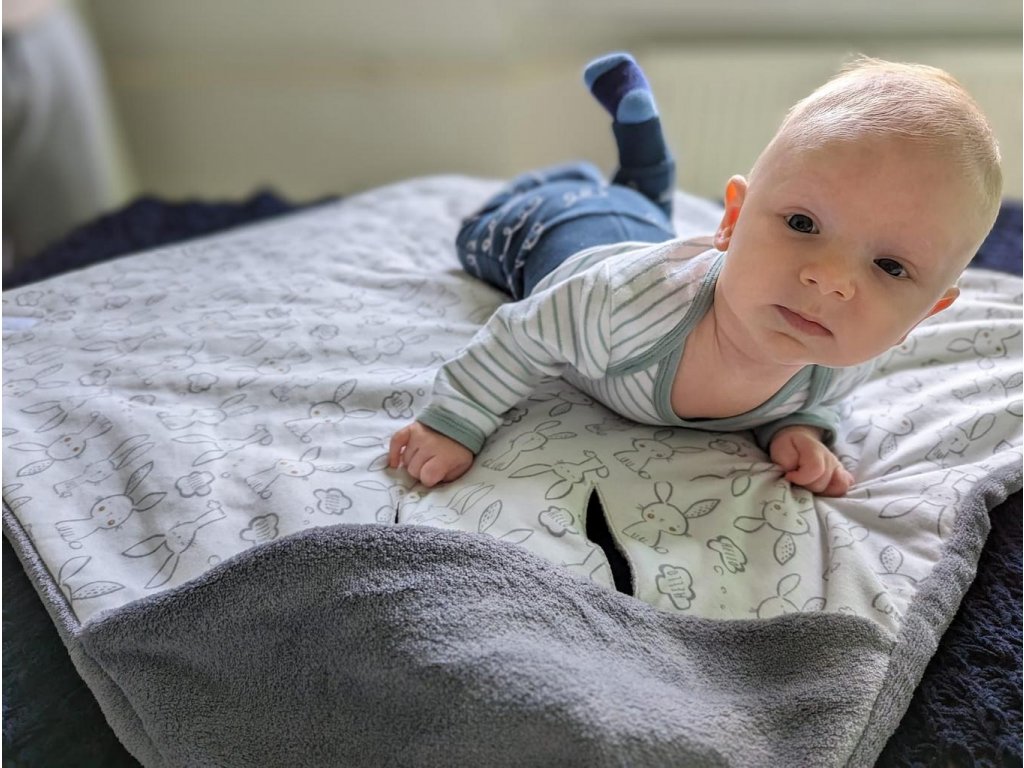Summer swaddle blanket for a baby car seat grey bunnies Kaarsgaren.cz