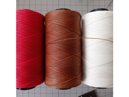 voskovaná nit SLAM polyester 0,6mm tabacco