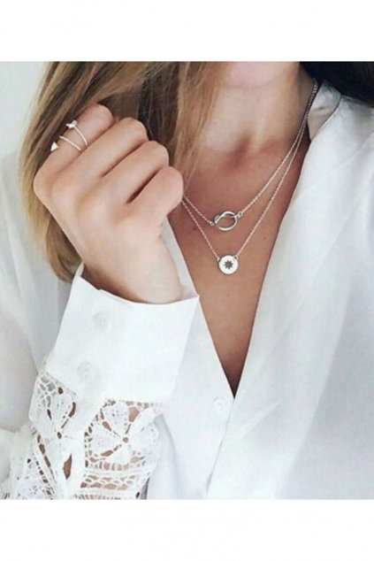 Dvojitý náhrdelník s přívěsky ve stříbrné barvě
