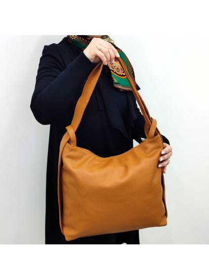 Dámska kožená kabelka/ruksak 2v1 5555 hnedá