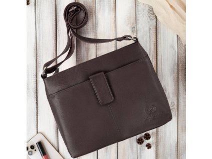 Dámská kožená taška přes rameno Paolo Peruzzi klasická; hnědá