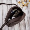 101610 8 damska kulata kozena crossbody peruzzi na rameno tmave hneda