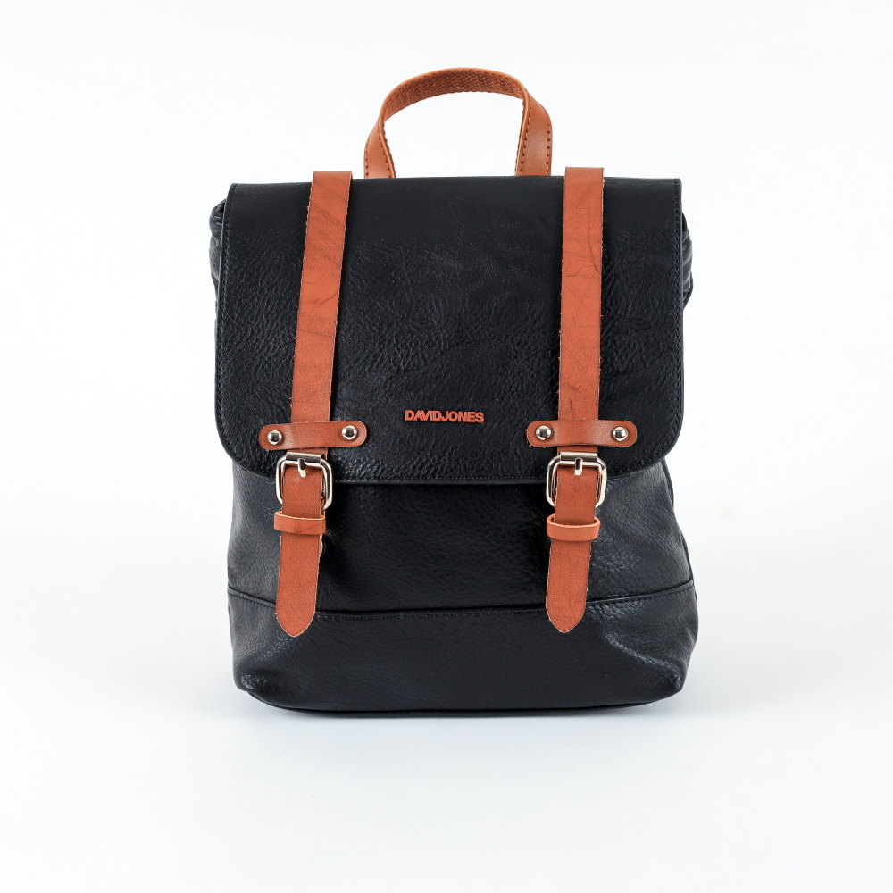 David Jones Paris Středně velký městský batoh David Jones 6311-2 s obsahem 8l černý
