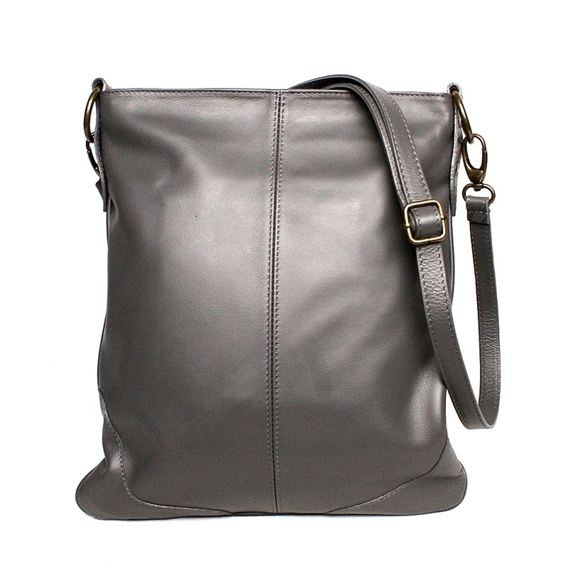 Dámská velká kožená crossbody kabelka Vera Pelle no. 5509 tmavěšedá | KabelkyproVas.cz
