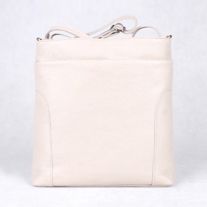 Středně velká kožená crossbody kabelka Patrizia Piu 417 světlá latté