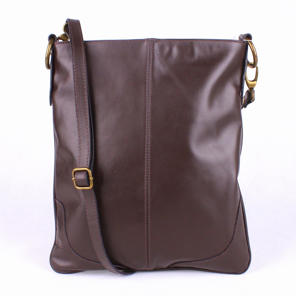 Dámská velká kožená crossbody kabelka Vera Pelle no. 5509 tmavěhnědá | KabelkyproVas.cz